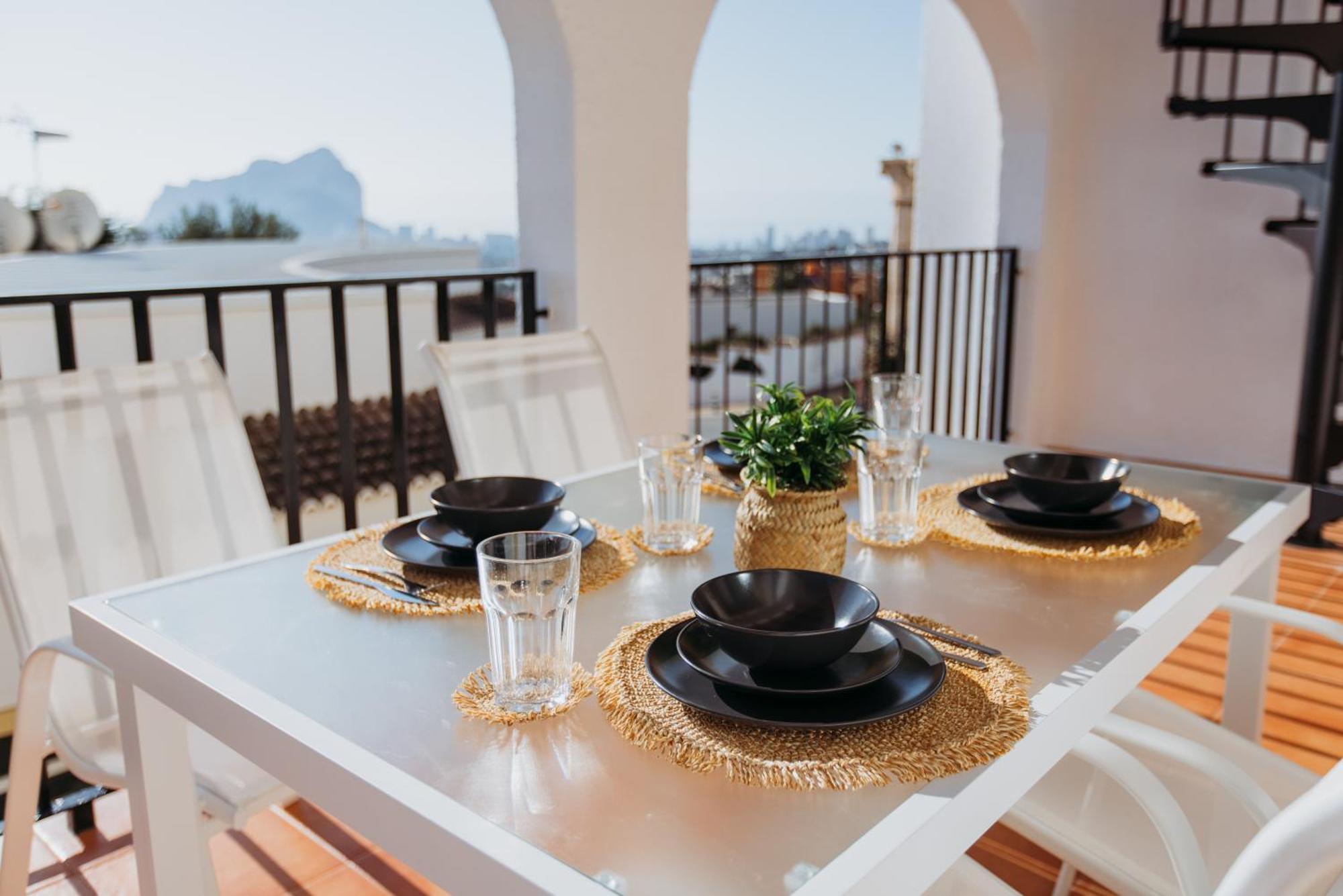 Casa Sunrise - Costa Blanca House With Rooftop, 5 Swimming Pools And Panoramic Sea- And Views At Penon De Ifach カルプ エクステリア 写真