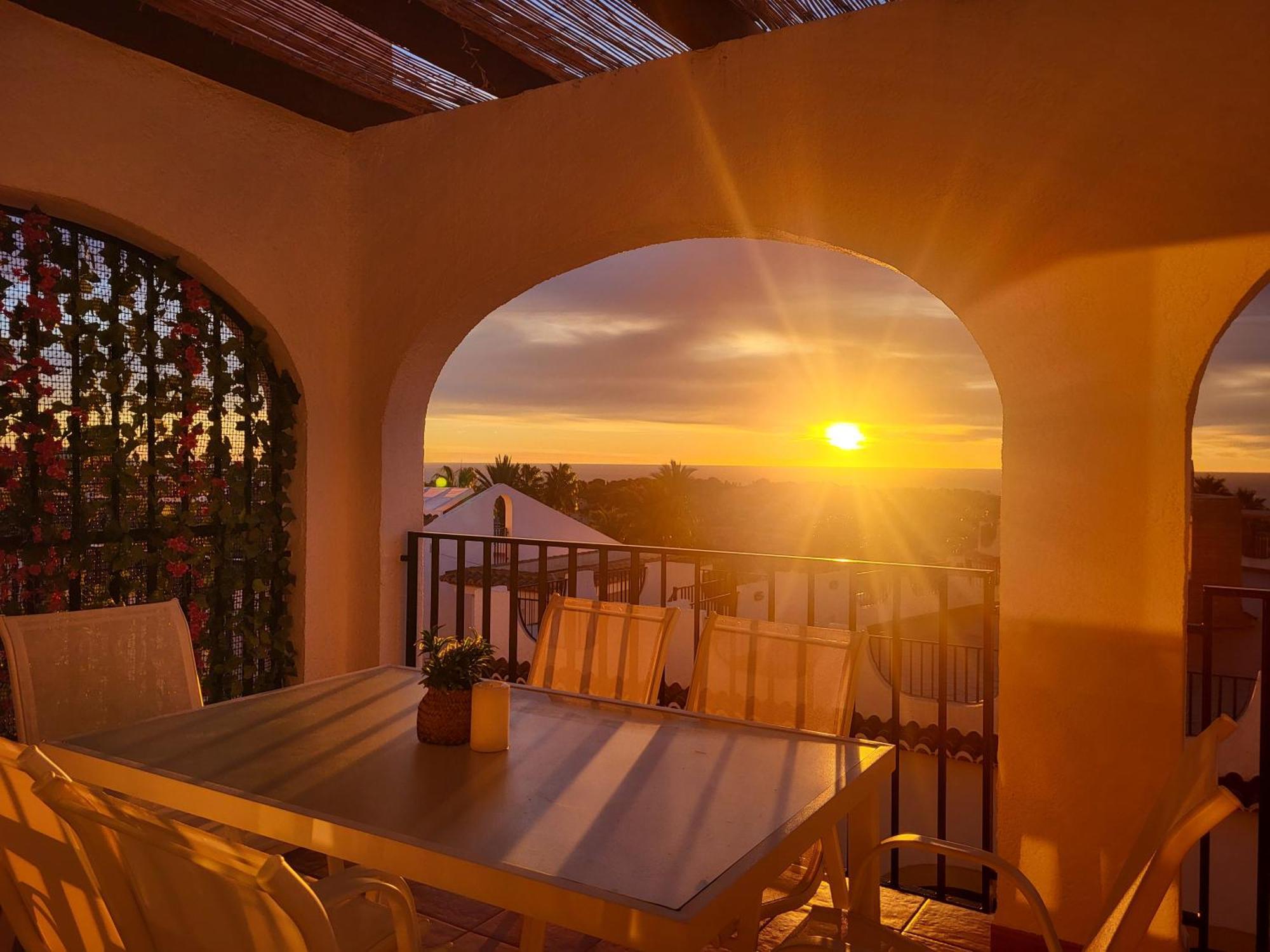 Casa Sunrise - Costa Blanca House With Rooftop, 5 Swimming Pools And Panoramic Sea- And Views At Penon De Ifach カルプ エクステリア 写真